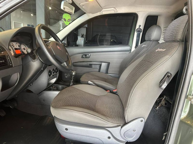 Fiat Strada Adventure 1.8/ 1.8 LOCKER Flex CE 2011/2011 CONCEPT MOTORS PASSO FUNDO / Carros no Vale