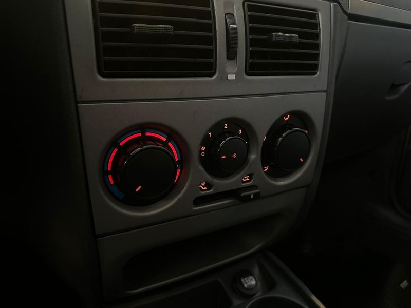 Fiat Strada Adventure 1.8/ 1.8 LOCKER Flex CE 2011/2011 CONCEPT MOTORS PASSO FUNDO / Carros no Vale