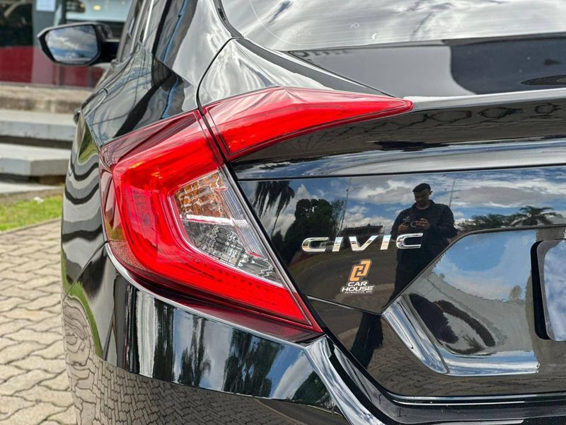 Honda Civic Sedan SPORT 2.0 Flex 16V Mec.4p 2016/2017 CONCEPT MOTORS PASSO FUNDO / Carros no Vale Honda Civic Sedan SPORT 2.0 Flex 16V Mec.4p 2016/2017 CONCEPT MOTORS PASSO FUNDO / Carros no Vale