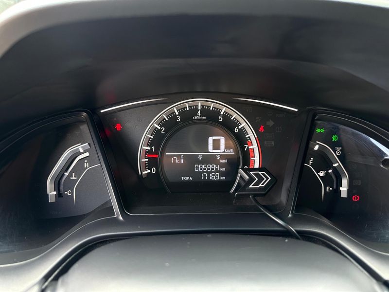 Honda Civic Sedan SPORT 2.0 Flex 16V Mec.4p 2016/2017 CONCEPT MOTORS PASSO FUNDO / Carros no Vale