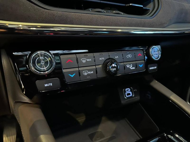 Jeep Commander Overl TD380 2.0 4×4 Die Aut. 2022/2023 CONCEPT MOTORS PASSO FUNDO / Carros no Vale