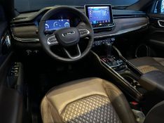 Jeep Commander Overl TD380 2.0 4×4 Die Aut. 2022/2023 CONCEPT MOTORS PASSO FUNDO / Carros no Vale