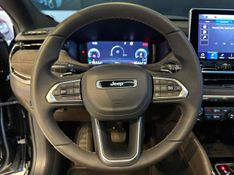 Jeep Commander Overl TD380 2.0 4×4 Die Aut. 2022/2023 CONCEPT MOTORS PASSO FUNDO / Carros no Vale