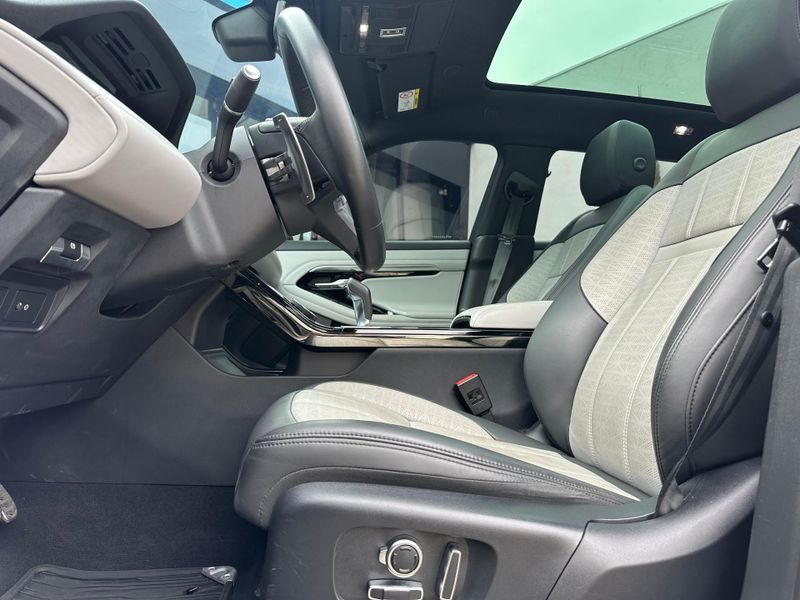 Land Rover Range Rover Evoque Range R.EVOQUE Si4 HSE Dyn 2.0/Flex Aut 2023/2023 CONCEPT MOTORS PASSO FUNDO / Carros no Vale