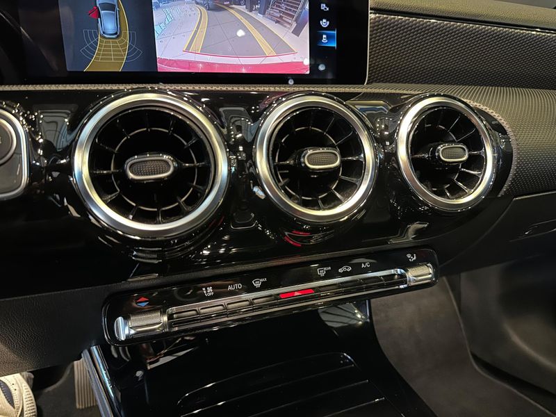Mercedes-Benz Classe A A 250 2.0 TB Sport Aut. 2018/2019 CONCEPT MOTORS PASSO FUNDO / Carros no Vale