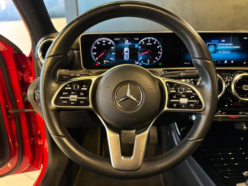 Mercedes-Benz Classe A A 250 2.0 TB Sport Aut. 2018/2019 CONCEPT MOTORS PASSO FUNDO / Carros no Vale
