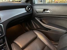 Mercedes-Benz Gla 200 Enduro 1.6 TB 16V Flex Aut. 2018/2019 CONCEPT MOTORS PASSO FUNDO / Carros no Vale