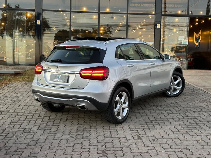 Mercedes-Benz Gla 200 Enduro 1.6 TB 16V Flex Aut. 2018/2019 CONCEPT MOTORS PASSO FUNDO / Carros no Vale Mercedes-Benz Gla 200 Enduro 1.6 TB 16V Flex Aut. 2018/2019 CONCEPT MOTORS PASSO FUNDO / Carros no Vale