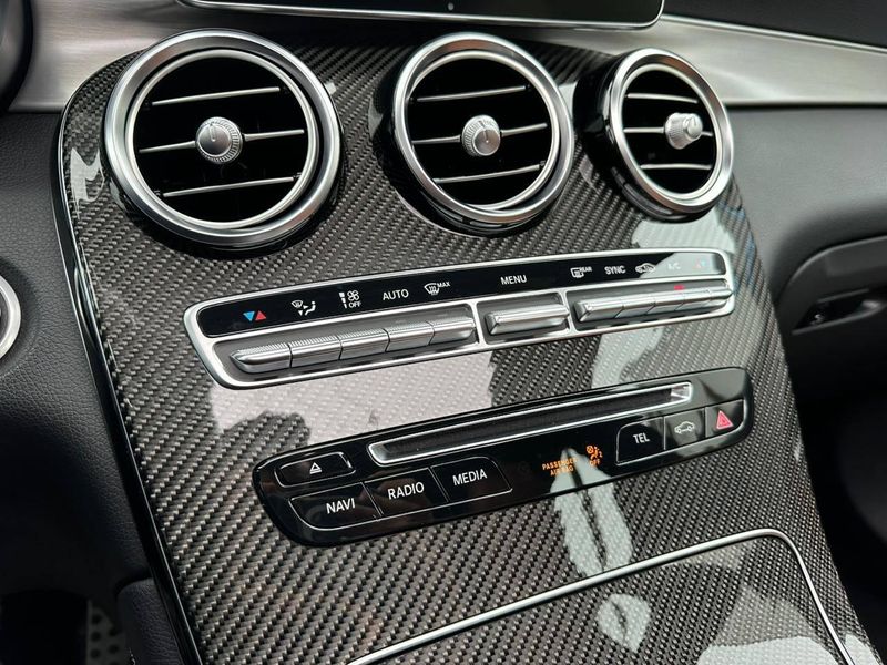 Mercedes-Benz GLC 43 AMG Coupe 3.0 V6 Bi-TB Aut. 2017/2018 CONCEPT MOTORS PASSO FUNDO / Carros no Vale Mercedes-Benz GLC 43 AMG Coupe 3.0 V6 Bi-TB Aut. 2017/2018 CONCEPT MOTORS PASSO FUNDO / Carros no Vale