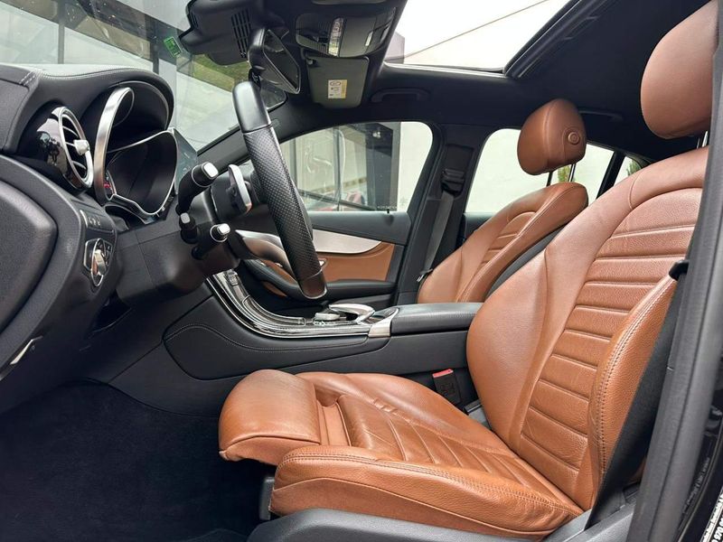 Mercedes-Benz GLC 43 AMG Coupe 3.0 V6 Bi-TB Aut. 2017/2018 CONCEPT MOTORS PASSO FUNDO / Carros no Vale Mercedes-Benz GLC 43 AMG Coupe 3.0 V6 Bi-TB Aut. 2017/2018 CONCEPT MOTORS PASSO FUNDO / Carros no Vale