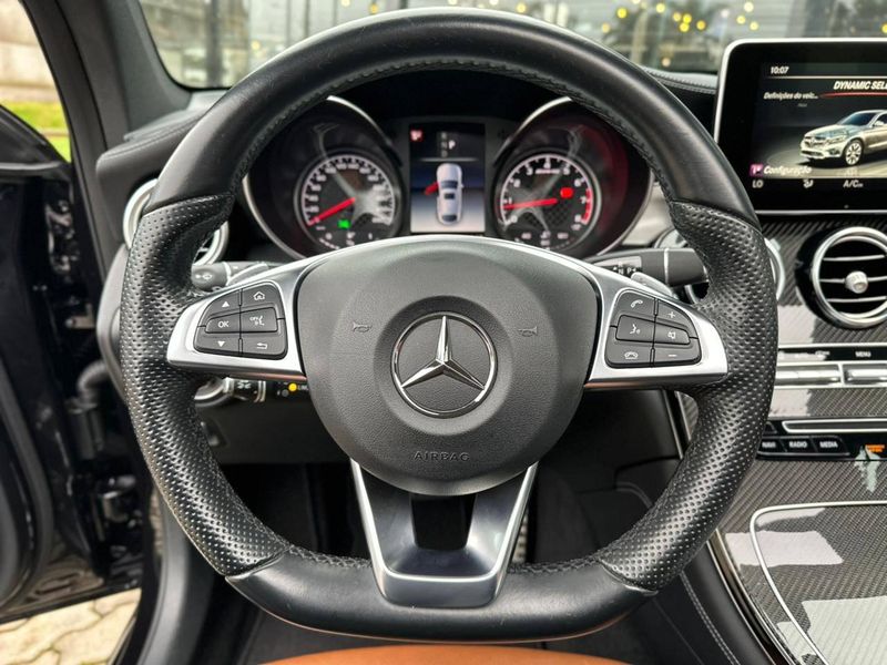 Mercedes-Benz GLC 43 AMG Coupe 3.0 V6 Bi-TB Aut. 2017/2018 CONCEPT MOTORS PASSO FUNDO / Carros no Vale Mercedes-Benz GLC 43 AMG Coupe 3.0 V6 Bi-TB Aut. 2017/2018 CONCEPT MOTORS PASSO FUNDO / Carros no Vale