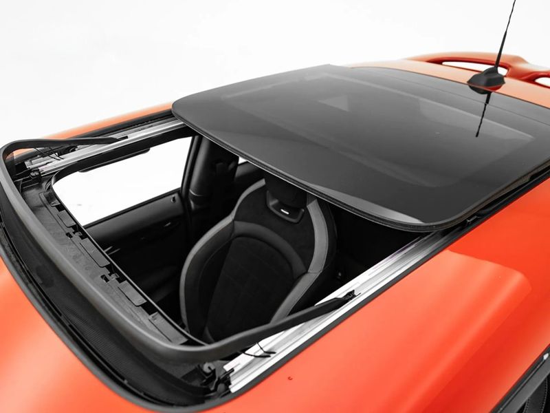 Mini John Cooper Works COOPER John Works 2.0 Turbo 3p Aut. 2023/2024 CONCEPT MOTORS PASSO FUNDO / Carros no Vale Mini John Cooper Works COOPER John Works 2.0 Turbo 3p Aut. 2023/2024 CONCEPT MOTORS PASSO FUNDO / Carros no Vale