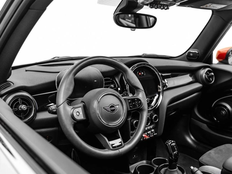 Mini John Cooper Works COOPER John Works 2.0 Turbo 3p Aut. 2023/2024 CONCEPT MOTORS PASSO FUNDO / Carros no Vale Mini John Cooper Works COOPER John Works 2.0 Turbo 3p Aut. 2023/2024 CONCEPT MOTORS PASSO FUNDO / Carros no Vale