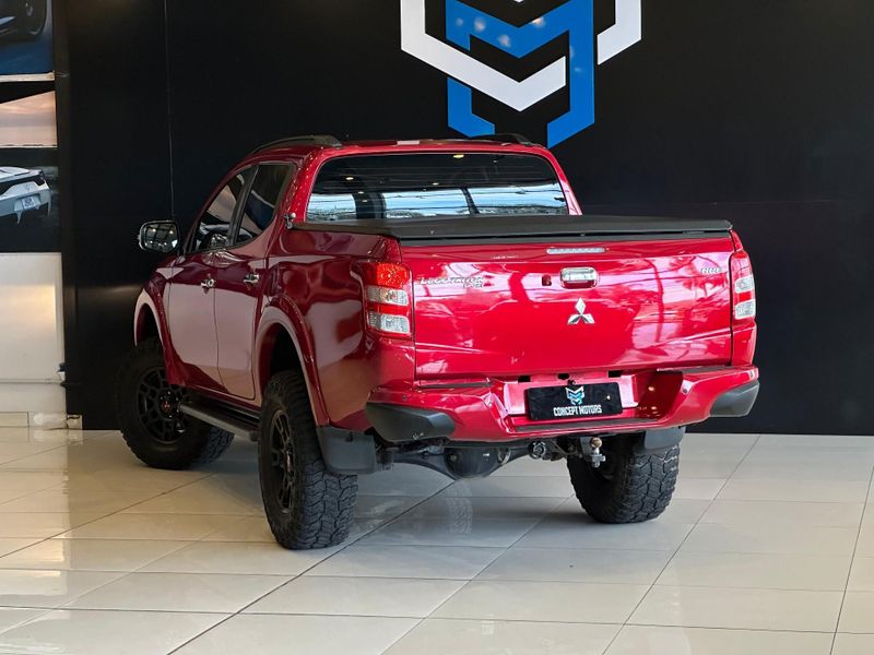 Mitsubishi L200 Triton Sport HPE 2.4 CD Diesel Aut. 2019/2020 CONCEPT MOTORS PASSO FUNDO / Carros no Vale