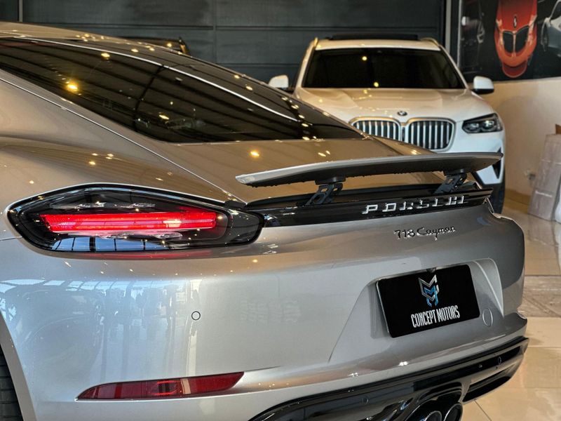 Porsche 718 Cayman 2.0 300cv 2018/2018 CONCEPT MOTORS PASSO FUNDO / Carros no Vale Porsche 718 Cayman 2.0 300cv 2018/2018 CONCEPT MOTORS PASSO FUNDO / Carros no Vale