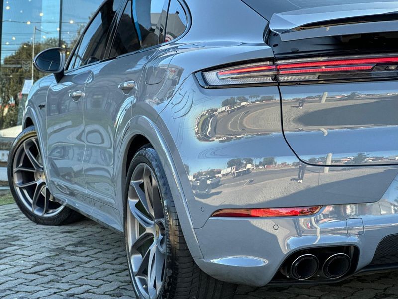 Porsche Cayenne S Coupe 3.0 V6 353cv (HÃbrido) 2024/2024 CONCEPT MOTORS PASSO FUNDO / Carros no Vale Porsche Cayenne S Coupe 3.0 V6 353cv (HÃbrido) 2024/2024 CONCEPT MOTORS PASSO FUNDO / Carros no Vale