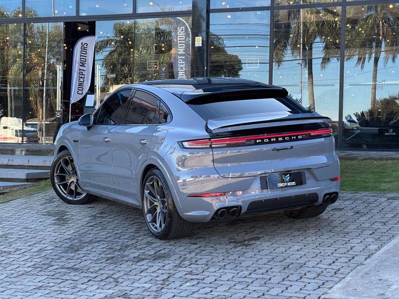 Porsche Cayenne S Coupe 3.0 V6 353cv (HÃbrido) 2024/2024 CONCEPT MOTORS PASSO FUNDO / Carros no Vale Porsche Cayenne S Coupe 3.0 V6 353cv (HÃbrido) 2024/2024 CONCEPT MOTORS PASSO FUNDO / Carros no Vale