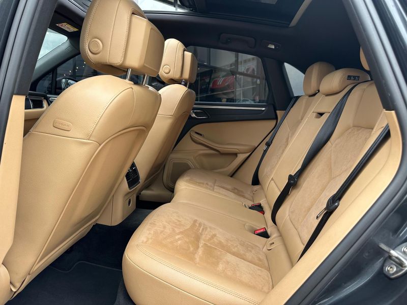 Porsche Macan 2.0 Turbo 2018/2018 CONCEPT MOTORS PASSO FUNDO / Carros no Vale