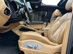 Porsche Macan 2.0 Turbo 2018/2018 CONCEPT MOTORS PASSO FUNDO / Carros no Vale