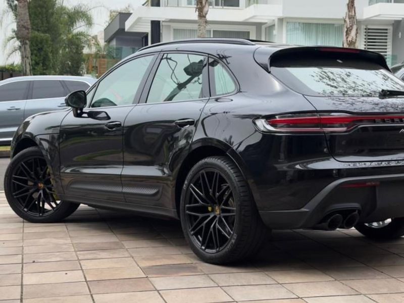 Porsche Macan 2.0 Turbo 2022/2022 CONCEPT MOTORS PASSO FUNDO / Carros no Vale