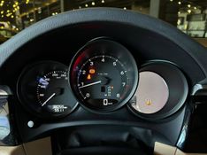 Porsche Macan 2.0 Turbo 2021/2022 CONCEPT MOTORS PASSO FUNDO / Carros no Vale