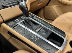 Porsche Macan 2.0 Turbo 2018/2018 CONCEPT MOTORS PASSO FUNDO / Carros no Vale
