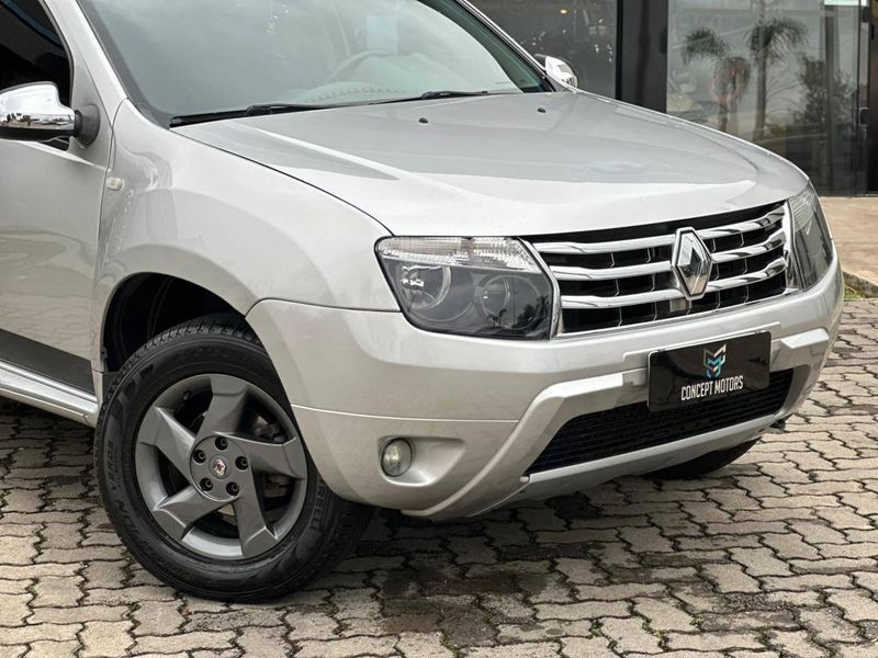 Renault Duster Dynamique 1.6 Flex 16V Mec. 2013/2014 CONCEPT MOTORS PASSO FUNDO / Carros no Vale Renault Duster Dynamique 1.6 Flex 16V Mec. 2013/2014 CONCEPT MOTORS PASSO FUNDO / Carros no Vale