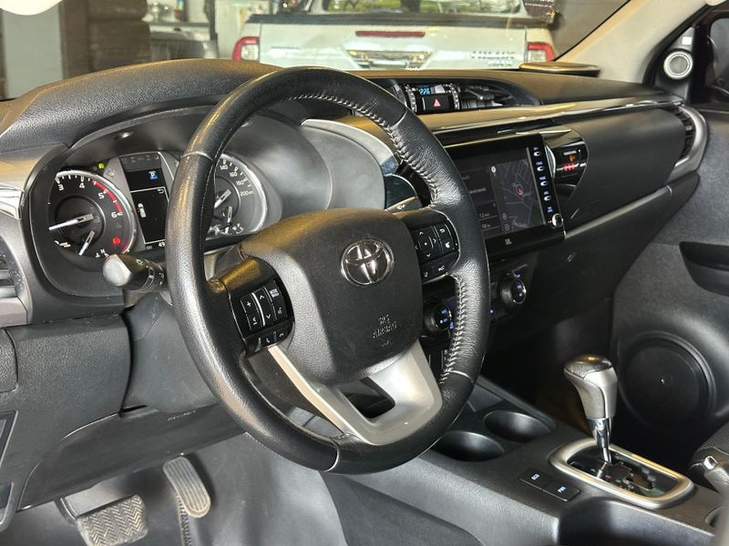 Toyota Hilux CD SRX 4×4 2.8 TDI 16V Diesel Aut. 2022/2022 CONCEPT MOTORS PASSO FUNDO / Carros no Vale