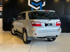 Toyota Hilux SW4 SRV D4-D 4×4 3.0 TDI Dies Aut 2008/2009 CONCEPT MOTORS PASSO FUNDO / Carros no Vale