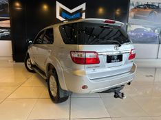 Toyota Hilux SW4 SRV D4-D 4×4 3.0 TDI Dies Aut 2008/2009 CONCEPT MOTORS PASSO FUNDO / Carros no Vale