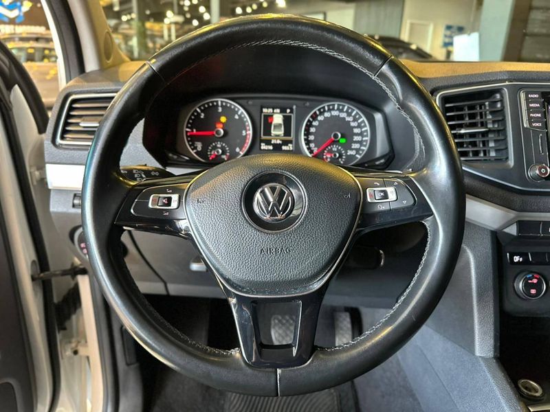 Volkswagen Amarok Highline CD 3.0 4×4 TB Dies Aut. 2018/2019 CONCEPT MOTORS PASSO FUNDO / Carros no Vale Volkswagen Amarok Highline CD 3.0 4×4 TB Dies Aut. 2018/2019 CONCEPT MOTORS PASSO FUNDO / Carros no Vale