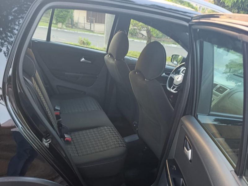 Volkswagen Fox TRACK 1.0 Flex 12V 5p 2017/2018 CONCEPT MOTORS PASSO FUNDO / Carros no Vale