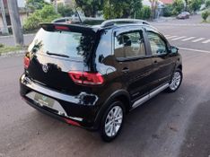 Volkswagen Fox TRACK 1.0 Flex 12V 5p 2017/2018 CONCEPT MOTORS PASSO FUNDO / Carros no Vale