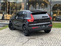 Volvo XC40 T-4 MOMENTUM 2.0 190cv FWD 2020/2020 CONCEPT MOTORS PASSO FUNDO / Carros no Vale