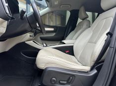 Volvo XC40 T-4 MOMENTUM 2.0 190cv FWD 2020/2020 CONCEPT MOTORS PASSO FUNDO / Carros no Vale