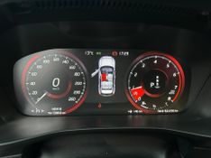 Volvo XC40 T-4 MOMENTUM 2.0 190cv FWD 2020/2020 CONCEPT MOTORS PASSO FUNDO / Carros no Vale