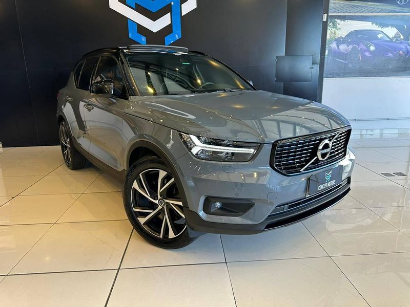 Volvo XC40 T-5 R-DESIGN 1.5 FWD (HÃ­brido) 2021/2021 CONCEPT MOTORS PASSO FUNDO / Carros no Vale