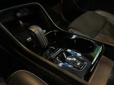 Volvo XC40 T-5 R-DESIGN 1.5 FWD (HÃ­brido) 2021/2021 CONCEPT MOTORS PASSO FUNDO / Carros no Vale