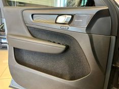 Volvo XC40 T-5 R-DESIGN 1.5 FWD (HÃ­brido) 2021/2021 CONCEPT MOTORS PASSO FUNDO / Carros no Vale