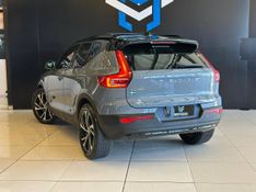 Volvo XC40 T-5 R-DESIGN 1.5 FWD (HÃ­brido) 2021/2021 CONCEPT MOTORS PASSO FUNDO / Carros no Vale