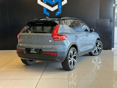 Volvo XC40 T-5 R-DESIGN 1.5 FWD (HÃ­brido) 2021/2021 CONCEPT MOTORS PASSO FUNDO / Carros no Vale