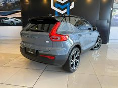 Volvo XC40 T-5 R-DESIGN 1.5 FWD (HÃ­brido) 2021/2021 CONCEPT MOTORS PASSO FUNDO / Carros no Vale
