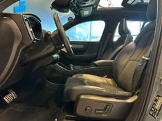 Volvo XC40 T-5 R-DESIGN 1.5 FWD (HÃ­brido) 2021/2021 CONCEPT MOTORS PASSO FUNDO / Carros no Vale