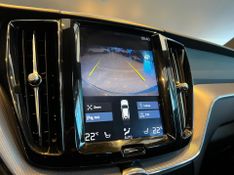 Volvo XC60 T-5 R-DESIGN 2.0 AWD 5p 2018/2018 CONCEPT MOTORS PASSO FUNDO / Carros no Vale