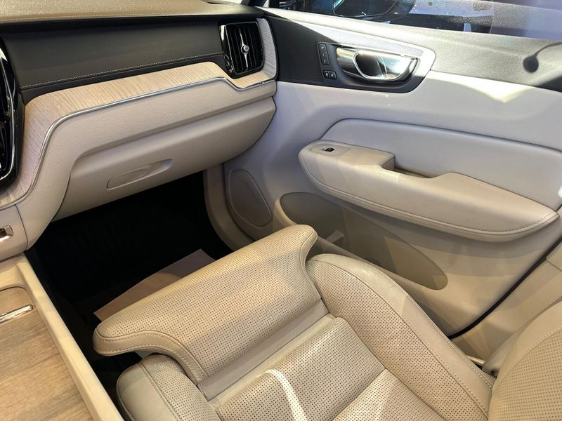 Volvo XC60 T-8 INSCRIPTION 2.0 (HÃbrido) 2021/2022 CONCEPT MOTORS PASSO FUNDO / Carros no Vale Volvo XC60 T-8 INSCRIPTION 2.0 (HÃbrido) 2021/2022 CONCEPT MOTORS PASSO FUNDO / Carros no Vale