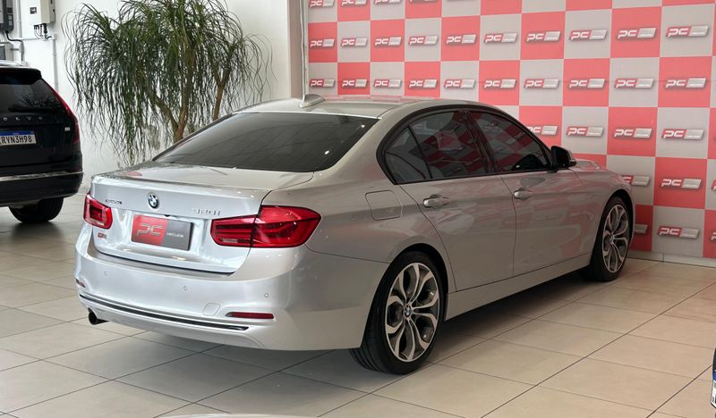 BMW 320iA GT Sport 2.0 Turbo 16V 184cv 2017/2017 PC VEÍCULOS SANTA CRUZ DO SUL / Carros no Vale