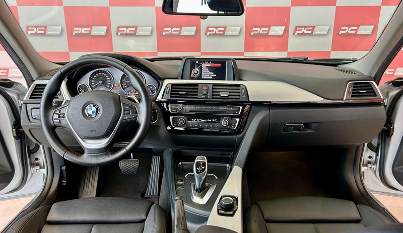 BMW 320iA GT Sport 2.0 Turbo 16V 184cv 2017/2017 PC VEÍCULOS SANTA CRUZ DO SUL / Carros no Vale