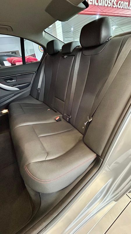 BMW 320iA GT Sport 2.0 Turbo 16V 184cv 2017/2017 PC VEÍCULOS SANTA CRUZ DO SUL / Carros no Vale