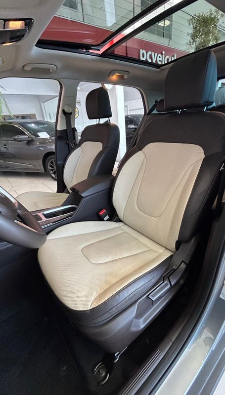 Hyundai Creta Ultimate 2.0 16V 2024/2025 PC VEÍCULOS SANTA CRUZ DO SUL / Carros no Vale