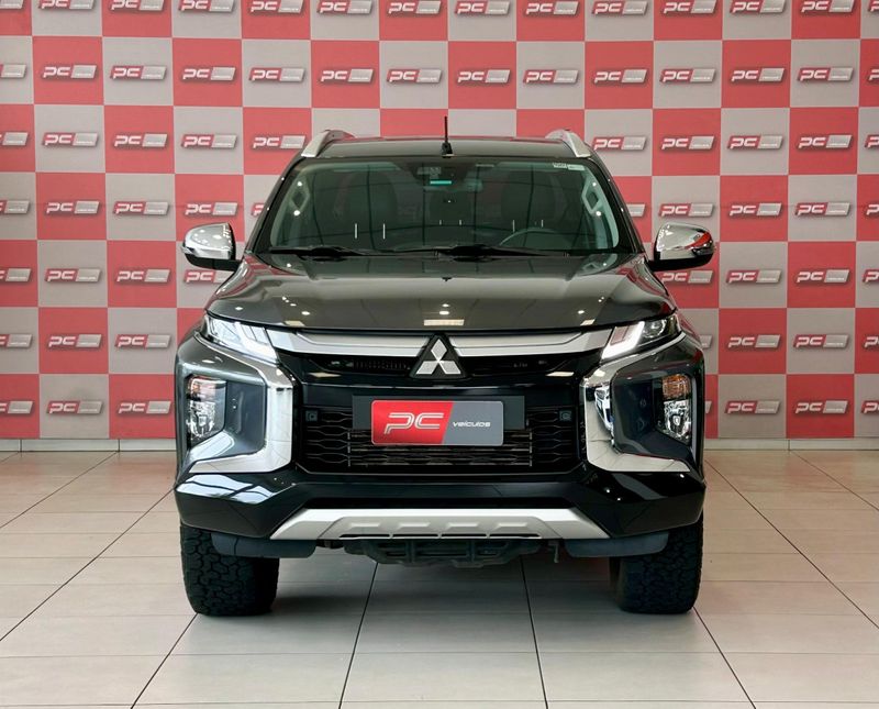 Mitsubishi L200 Triton Sport HPE-S 2.4 CD Dies 2024/2025 PC VEÍCULOS SANTA CRUZ DO SUL / Carros no Vale